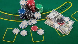 Layar ponsel menampilkan daftar pertandingan dan pilihan skor di mahjong 500